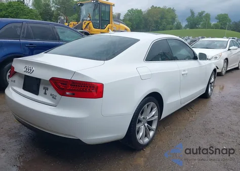 2013 Audi A5 2.0T Premium z USA, uszkodzony, nr VIN WAULFAFR9DA042929